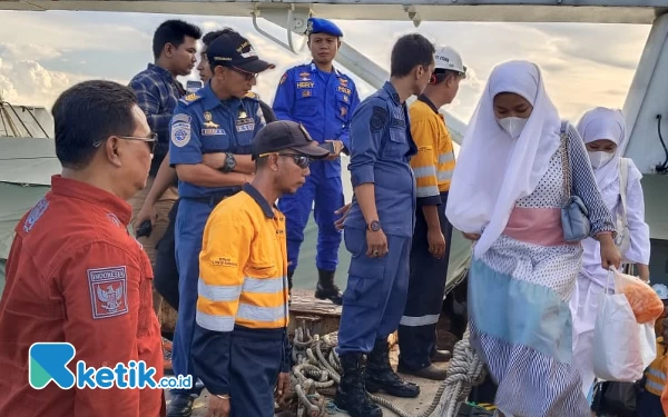 Thumbnail Berita - KN Bimasakti Utama, Angkut Ratusan Santri Kembali ke Pondok Pesantren