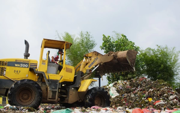 Thumbnail Berita - Fokus Pengelolaan Sampah, Pemkab Kediri Ajukan Revitalisasi TPST Branggahan dan Sekoto