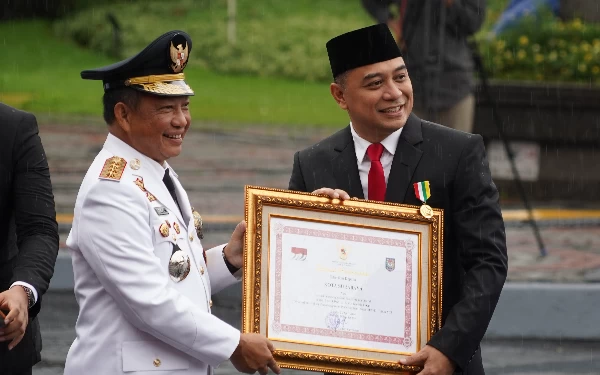 Skor Tertinggi! Kota Surabaya Raih Penghargaan Penyelenggaraan Pemerintah Berkinerja Tinggi