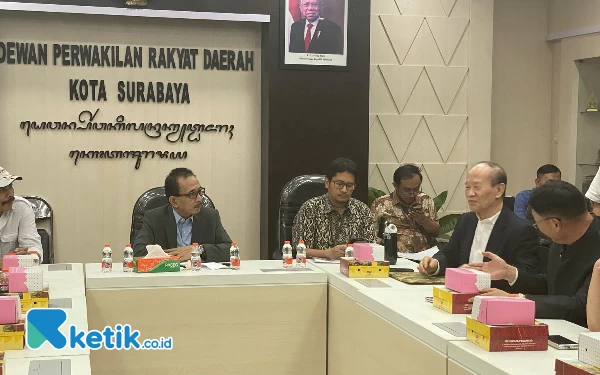 Thumbnail Wakil Ketua DPRD Temui Calon Investor dari Cina untuk Hi Tech Mal Surabaya