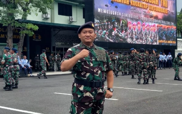 Thumbnail Muhammad Basuni, Mayor TNI AL 51 Tahun yang Rampungkan Pendidikan S2 Keperawatan Unusa