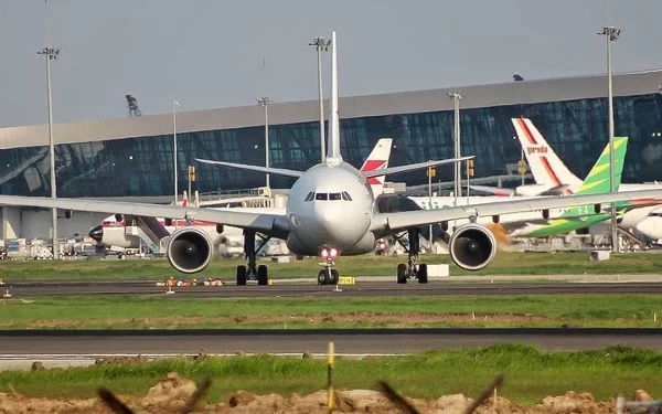 Thumbnail Dorong Penguatan Bisnis, Kemenhub Tetapkan 17 Bandara Internasional, Ini Daftarnya!