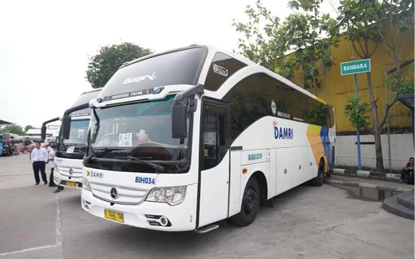 Thumbnail DAMRI Buka Lowongan Pengemudi Logistik