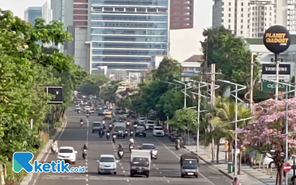 Awas Macet! Hari Ini 20 Ribu Buruh Bergerak ke Grahadi, Berikut Jalur yang Dilewati