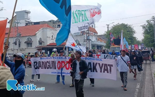 Thumbnail May Day, Buruh di Yogyakarta Turun ke Jalan, Sampaikan Ini untuk Prabowo-Gibran