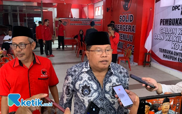 Thumbnail DPC PDI-P Kota Blitar Buka Penjaringan, Wali Kota Blitar dan Bambang Kawit Daftar Pertama