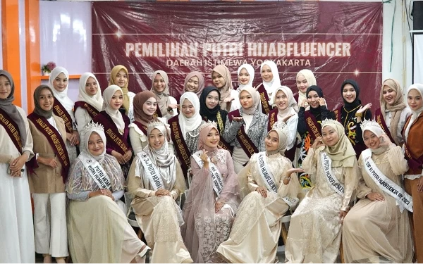 Thumbnail Gelar Karantina Pertama, Finalis TOP 25 Putri HijabFluencer DIY Lolos ke Babak Selanjutnya