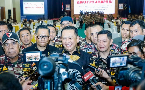 Thumbnail Pilpres Usai, Ketua MPR RI Ajak Masyarakat Kembali Sukseskan Pilkada Serentak 2024