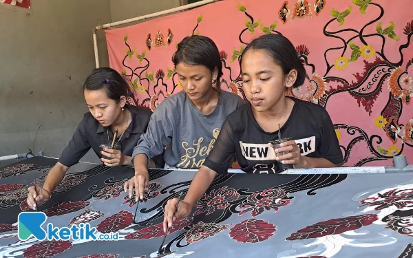 Thumbnail Berita - Sekar Waru Batik Khas Jember, Berangkat dari Desa untuk Indonesia