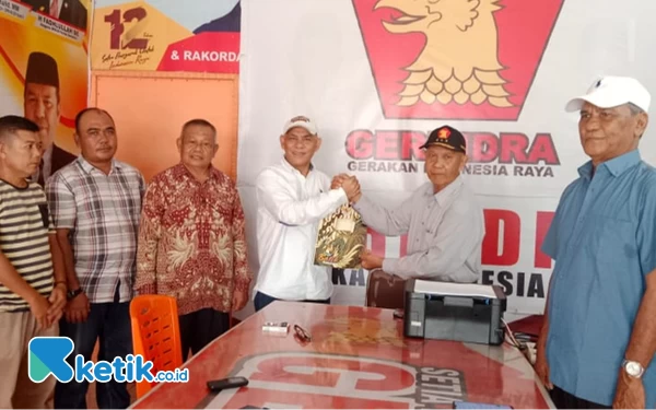 Thumbnail Berita - Maju Sebagai Balon Bupati Simeulue, Mawardi Daftar ke NasDem dan Gerindra