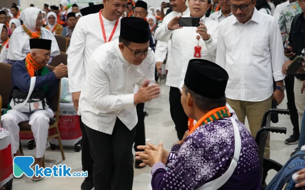 Thumbnail Lepas 371 Jemaah Haji Kloter Pertama, Ini Pesan Pj Gubernur Jatim