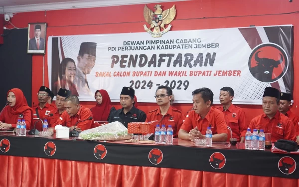 Tiga Bakal Calon Bupati-Wakil Bupati Jember Kembalikan Berkas Pendaftaran PDI Perjuangan