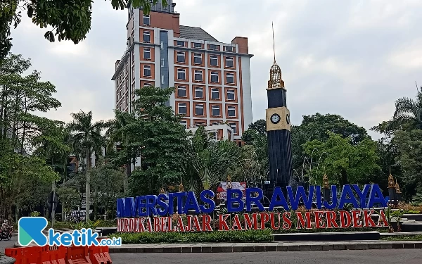 Thumbnail Mahasiswa Universitas Brawijaya Terus Layangkan Protes Tingginya UKT