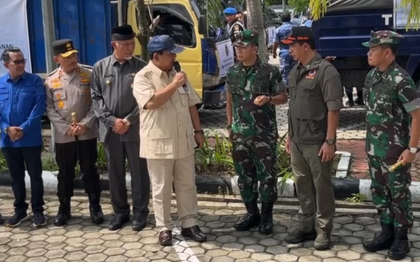 Prabowo Turun Gunung Beri Bantuan Langsung untuk Bencana Sumbar