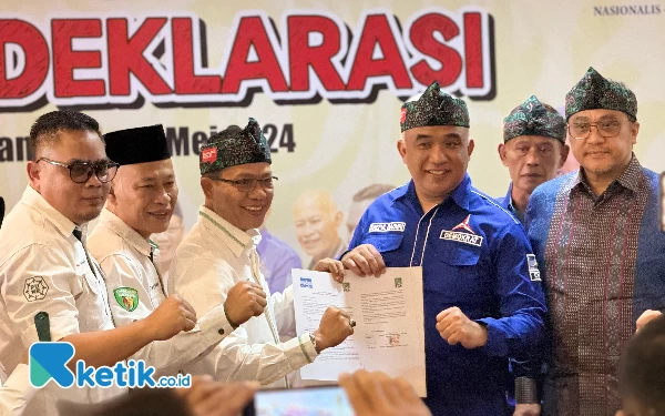 Thumbnail Demokrat Deklarasikan Usung Kang DS Jadi Cabup Bandung di Pilkada 2024