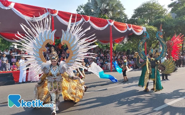 Thumbnail Gelaran Surabaya Vaganza, Wali Kota Eri Ingatkan Warga Sejarah Kota Pahlawan