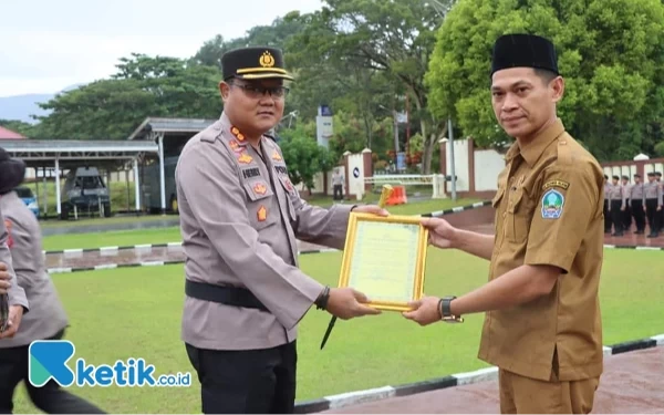 Thumbnail Wakili Malut di Paralegal Justice Award 2024, Kades Mandaong Halsel Optimistis Jadi Peserta Terbaik