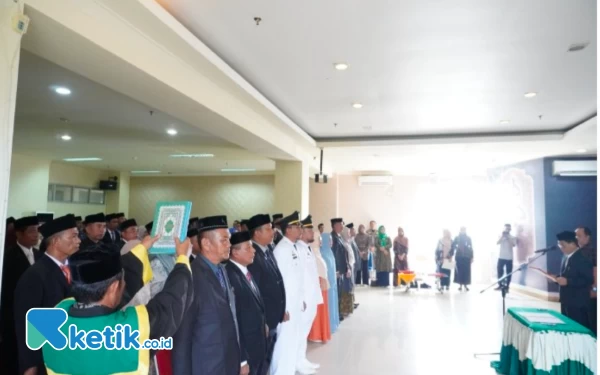 Thumbnail Pejabat Bupati Simeulue Lantik Puluhan Administrator, Pengawas Hingga Kepala Puskesmas