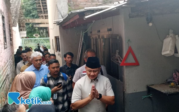 Thumbnail Tanggapi Pengeroyokan Siswa di Kota Batu, Pj Wali Kota Minta Belajar Kelompok Dilakukan di Sekolah