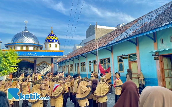 Thumbnail Kenang Jasa Pahlawan Perumus Dasar Negara, SDIT Muhammadiyah Wirosari Gelar Upacara Bendera