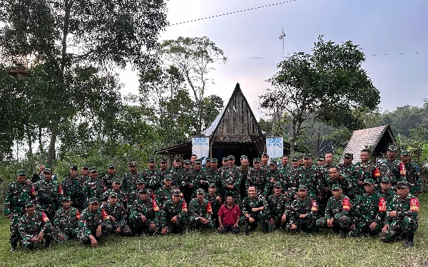 Thumbnail Pertama Kali di Indonesia, Kodim 0732/Sleman Gelar Apel Danramil dan Babinsa