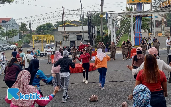 Thumbnail Berita - [Berita Foto] Potret Kemeriahan Car Free Day Perdana di Kota Batu