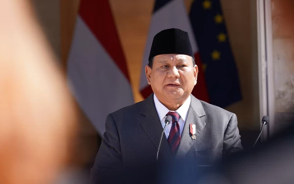 Thumbnail Apa Itu Penghargaan Bintang Bhayangkara Utama? Anugerah yang Diberikan Kapolri ke Prabowo Subianto