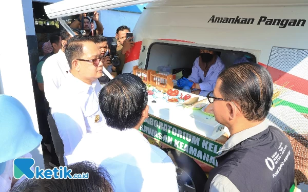 Thumbnail Bapanas RI Terjunkan Mobil Laboratorium Keliling, Cek Food Safety di Pasar Kenjeran Surabaya