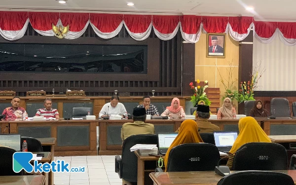 Thumbnail Kelebihan Bayar, Ketua Pansus DPRD Situbondo Minta Dishub Melakukan Uji Petik dengan PLN