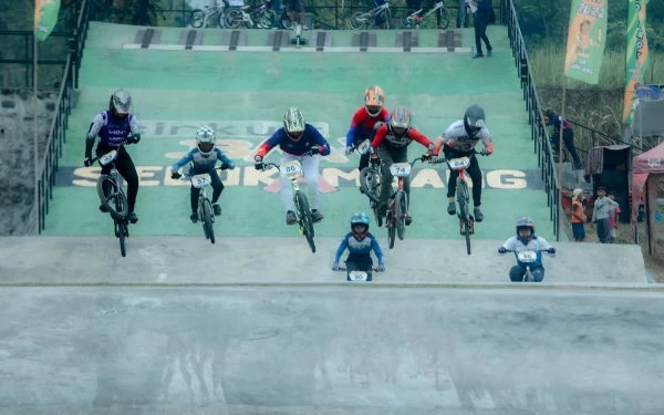 Thumbnail 105 Peserta Berlaga di Mahameru Open BMX Racing 2024