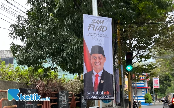 Thumbnail Digandrungi Politikus, Banyak Pamflet Cakada Kota Malang Bertebaran