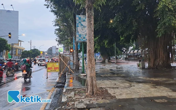 Thumbnail Renovasi Alun-Alun Jember, Sebulan Berjalan Proses baru Capai 10 Persen