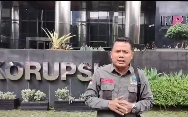 Thumbnail Aliansi Madura Minta Pimpinan Dispendukcapil Surabaya Mundur Buntut Ribuan KK Warga Diblokir