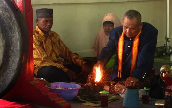 Orang Jawa Harus Tahu! Ini 7 Pantangan di Malam 1 Suro