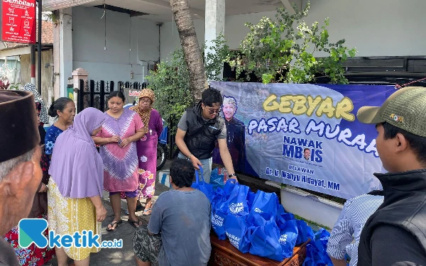 Resmi Mundur, Relawan Wahyu Hidayat Langsung Sebar Sembako Murah