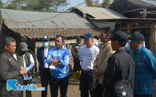 Thumbnail Tinjau Kandang Komunal di Bondowoso, Pj Bupati Bambang Dorong Kolaborasi