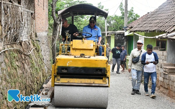 Thumbnail Pj Bupati Bondowoso Tepati Janji Rekonstruksi Jalan di 93 Titik