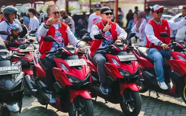 Thumbnail Berita - 1.500 Bikers Hadiri Parade Bersama 5000 Motor Honda Vario 160 di Maspion Square