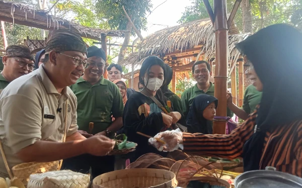 Thumbnail Berita - Visitasi Deputi Kemenparekraf ke Desa Wisata Gunungsari Madiun