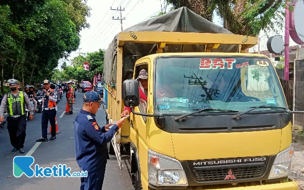 Thumbnail Dishub Kota Malang Kembali Tindak Kendaraan yang Menyalahi Aturan