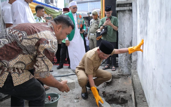 Thumbnail Bupati Asahan Letakkan Batu Pertama Pembangunan Aula SD Al-Washliyah 80 Kisaran