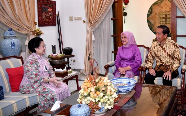 Thumbnail Stafsus Presiden Ungkap Hubungan Megawati dan Jokowi Baik-Baik Saja