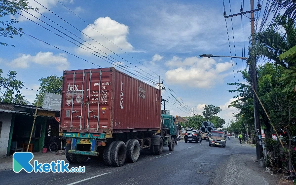 Thumbnail Seharian Surabaya Berawan, Tapi Bikin Gerah