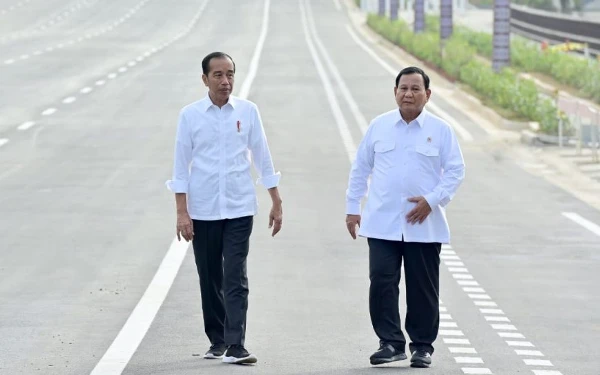 Thumbnail Jokowi-Prabowo Tinjau Langsung Progres Pembangunan IKN