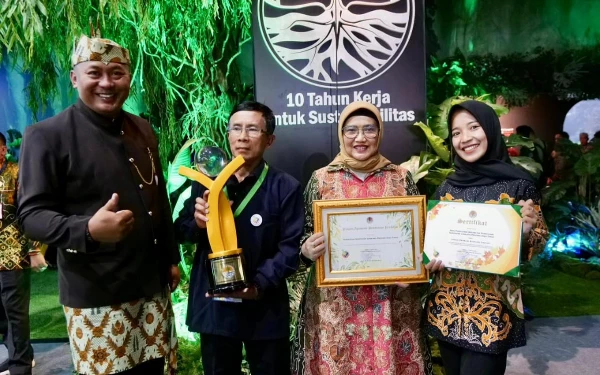 Festival Lingkungan Like 2.0, Pemkab Lumajang Terima 3 Penghargaan Nasional