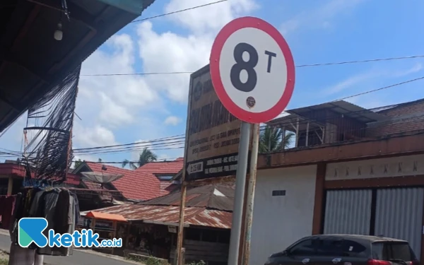 Sat Lantas Polres Pasaman Barat Amankan Truk Sawit Melanggar Rambu Jalan