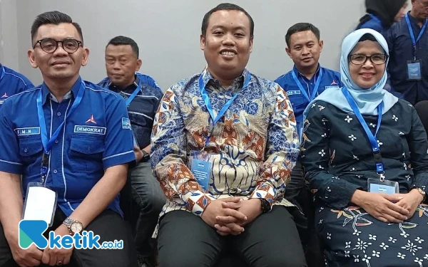 Dampingi Mak Rini, 'Orangnya Jokowi' Jadi Cawabup Blitar