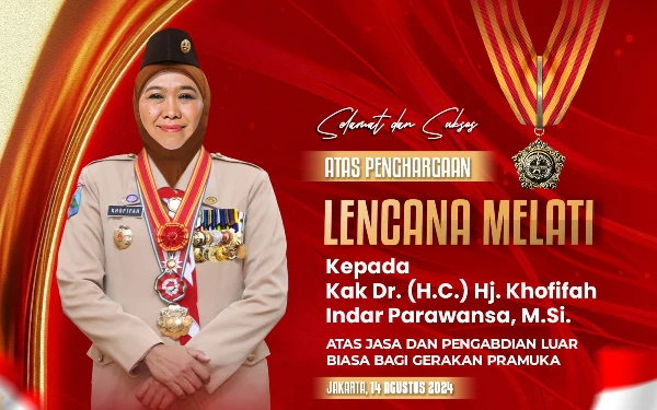 Berperan Besar Majukan Pramuka Jatim, Khofifah Terima Lencana Melati Kwarnas