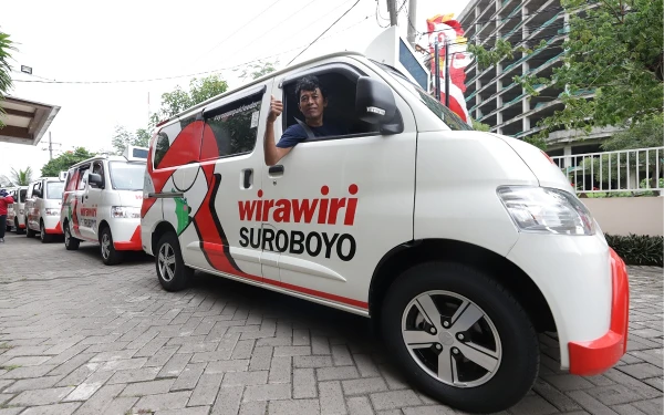 Thumbnail Berita - Tingkatkan Mobilisasi, Pemkot Surabaya akan Perbanyak Armada Feeder WiraWiri Suroboyo