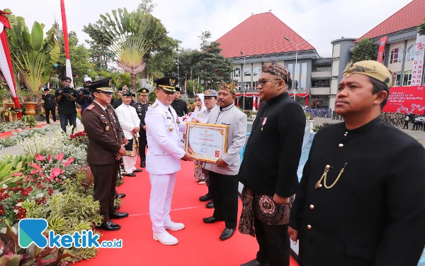 Thumbnail Desa Sumbergondo Juara 1 Pelaksana Gotong Royong Terbaik 2024 Tingkat Kota Batu